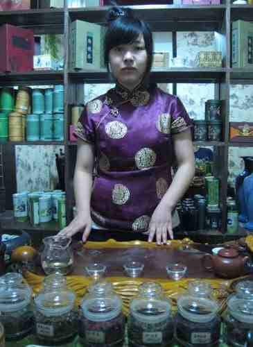 一个中国女人在茶道骗局中可能是什么样子